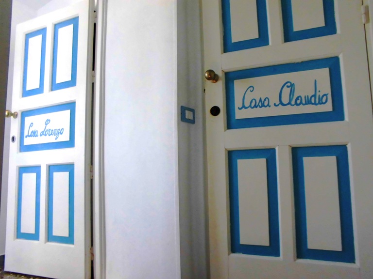 Entrance doors