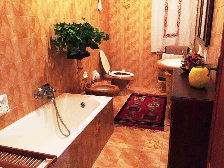 Bathroom with bathtub