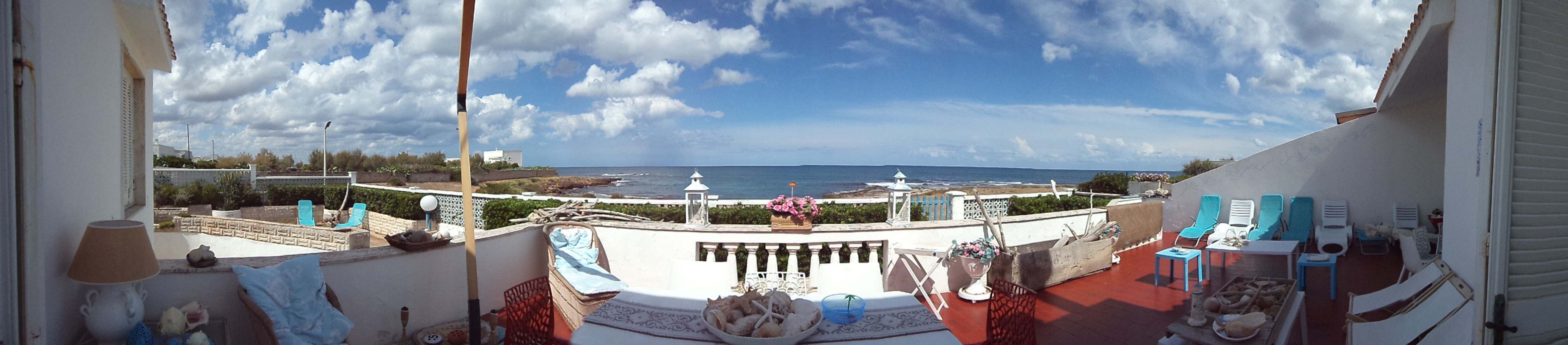 Veranda on the sea - Villa Lairo